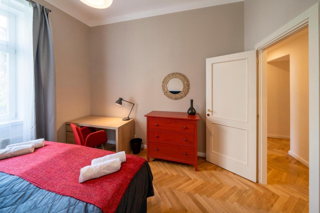 Apart Hotel Zborovska Prague Ngoại thất bức ảnh