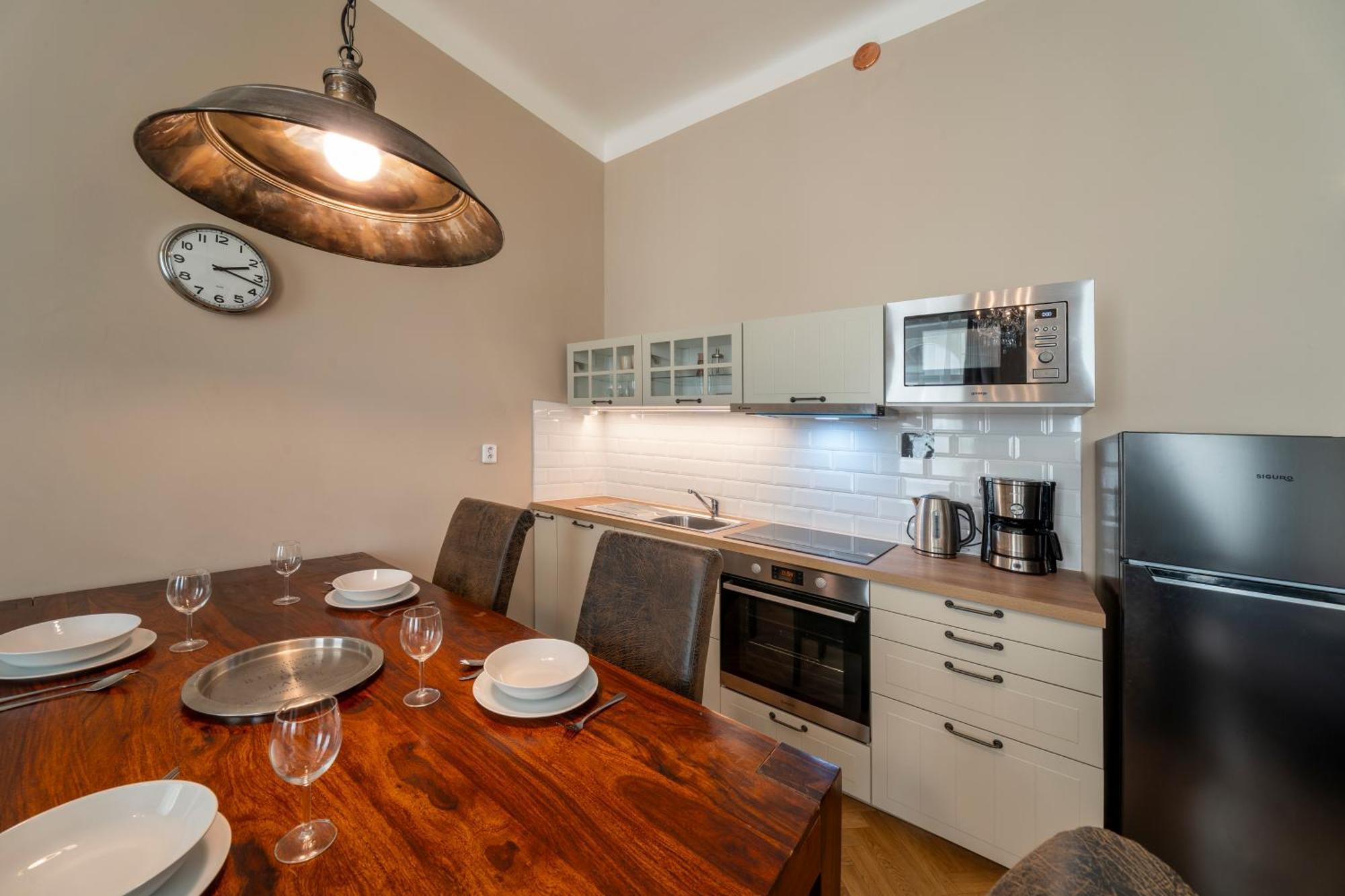 Apart Hotel Zborovska Prague Ngoại thất bức ảnh