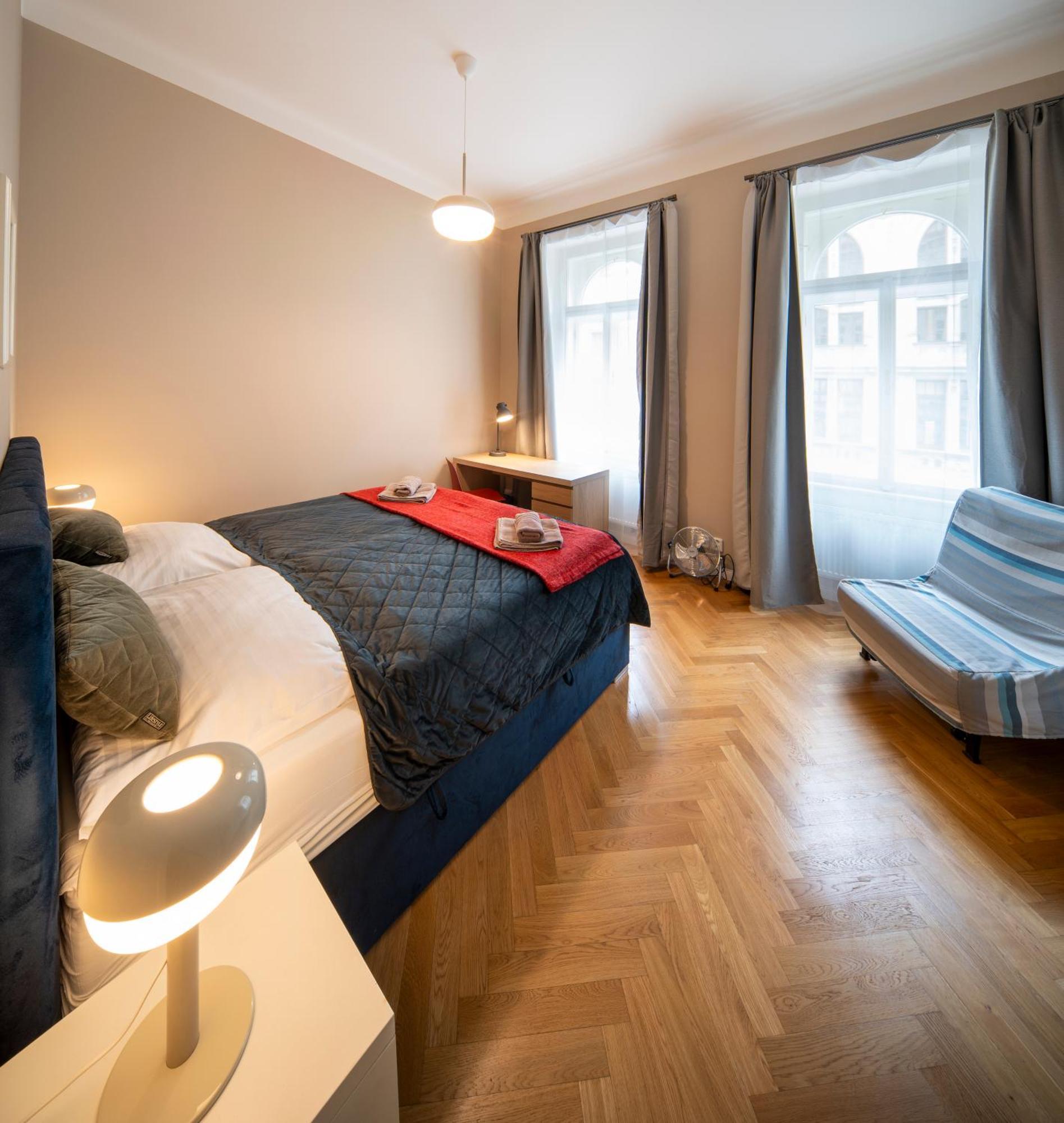 Apart Hotel Zborovska Prague Ngoại thất bức ảnh