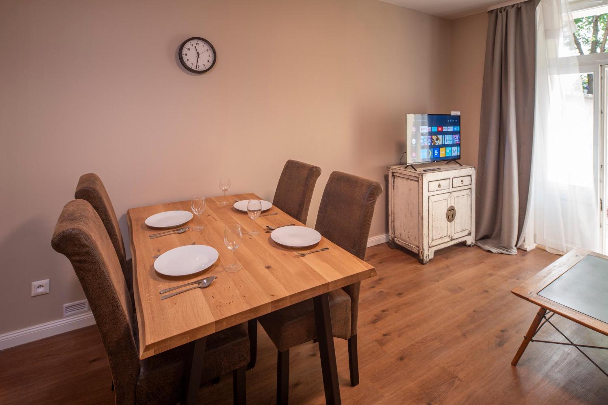 Apart Hotel Zborovska Prague Ngoại thất bức ảnh