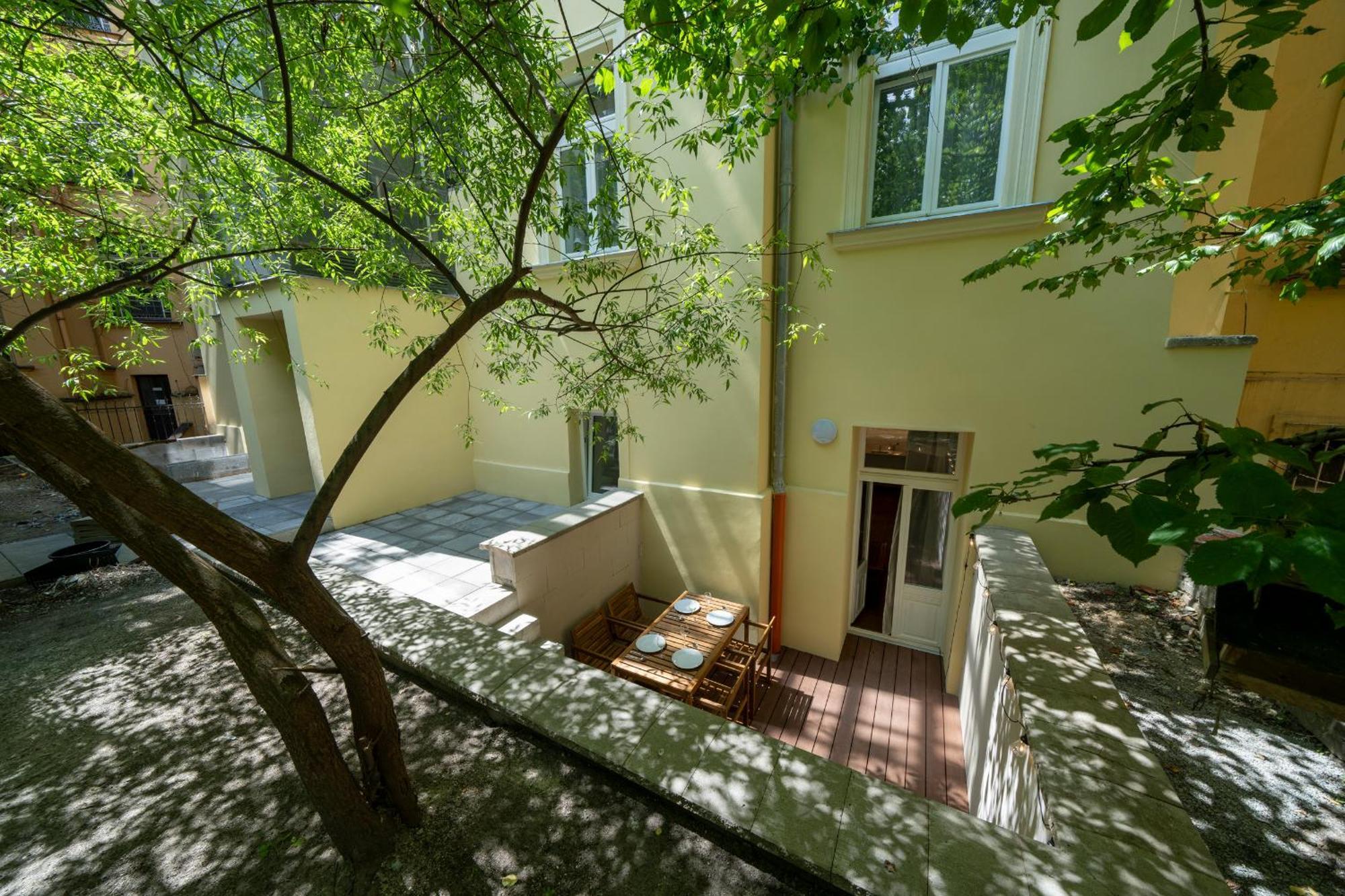 Apart Hotel Zborovska Prague Ngoại thất bức ảnh